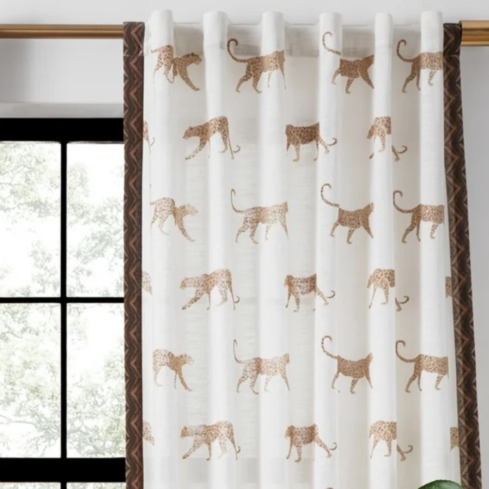 Jaguars Light-Filtering Curtain Panel 50x84